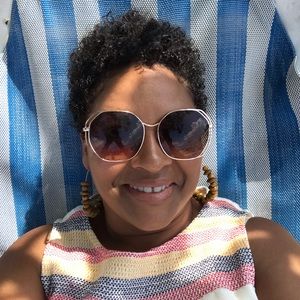 Meet your Posher, Vicki